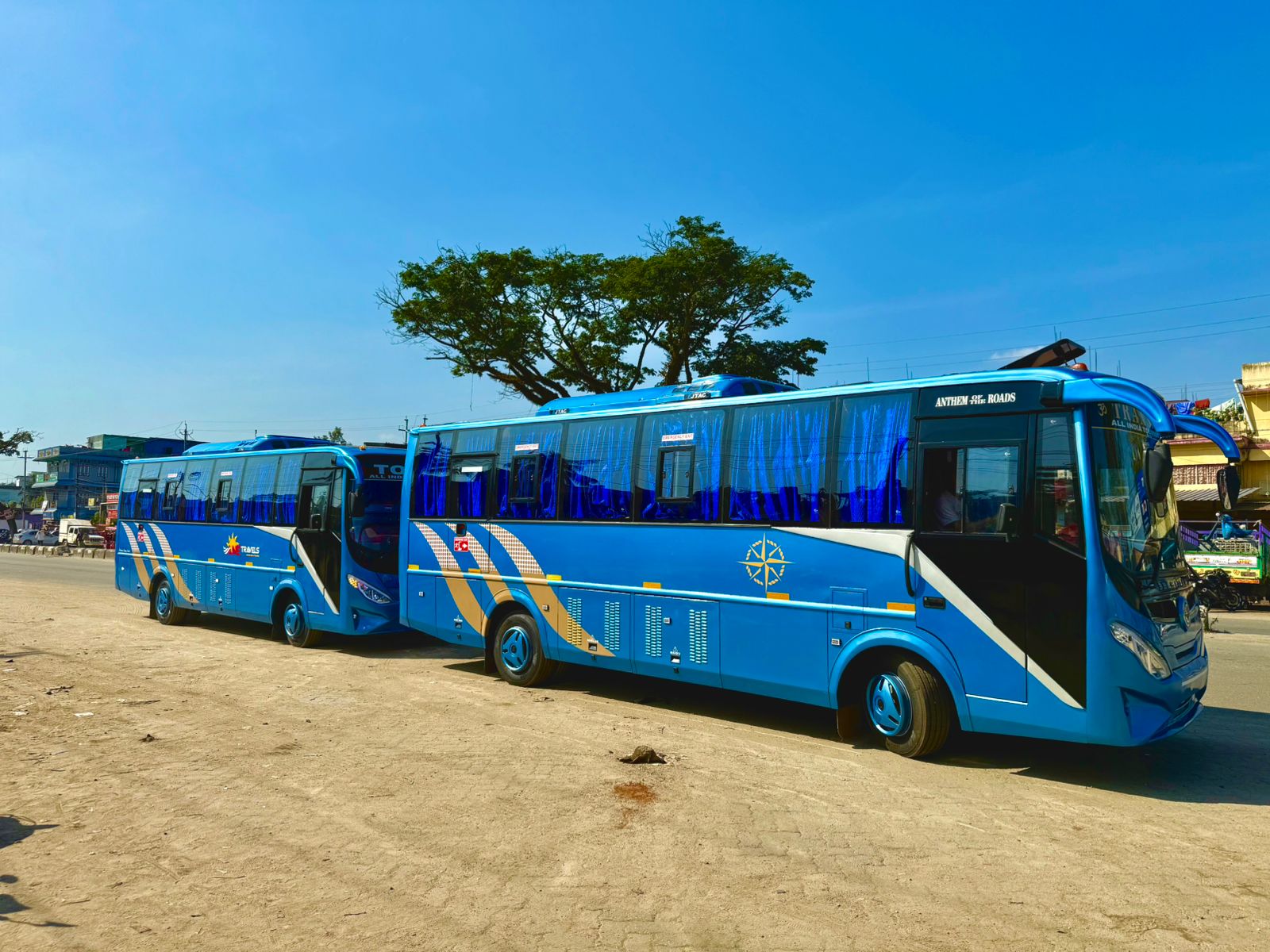 BharatBenz 22 Seater coach – photo 1